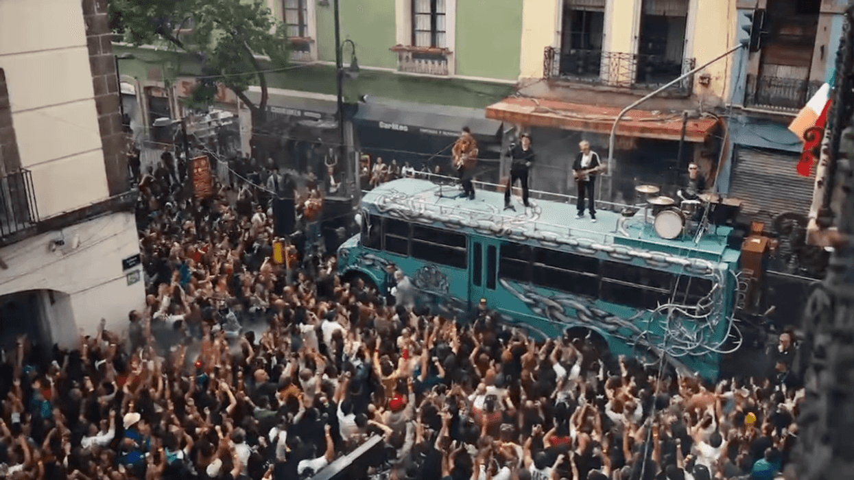 U2 Bono graba videoclip Street of Dreams Centro Histórico CDMX balcón vecino mayo 2026