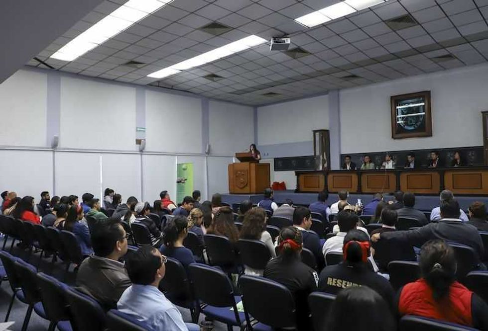 uaq ofrece simposio de envenenamientos por animales de ponzona2