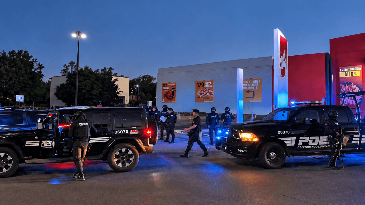 Unidades de la Policía Estatal de Querétaro durante el operativo de rescate en Corregidora