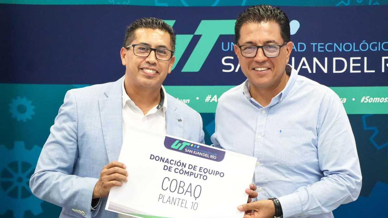Universidad Tecnológica dona equipos de cómputo San Juan del Río.