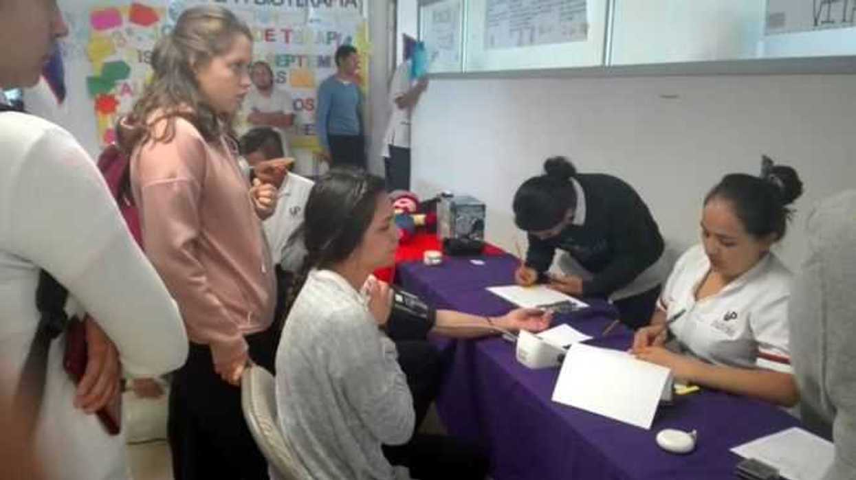 upsrj-realizo-tercera-jornada-de-terapia-fisica-en-queretaro-2