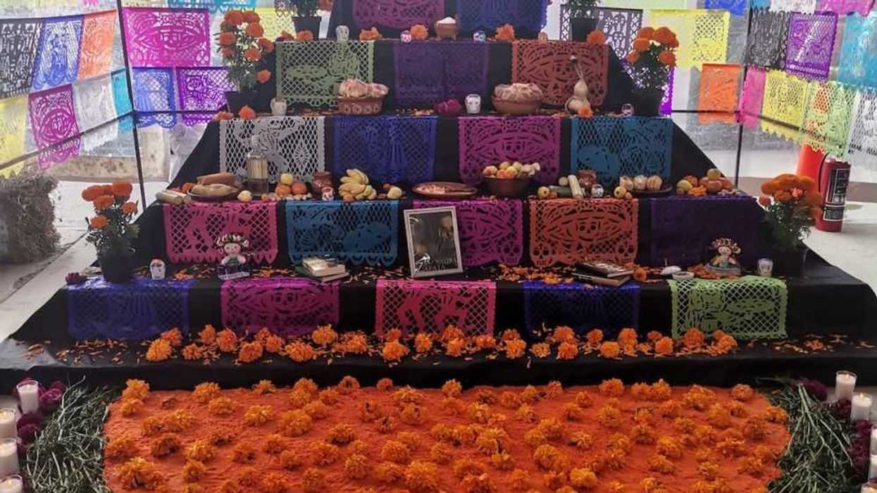 usebeq-altar-de-muertos