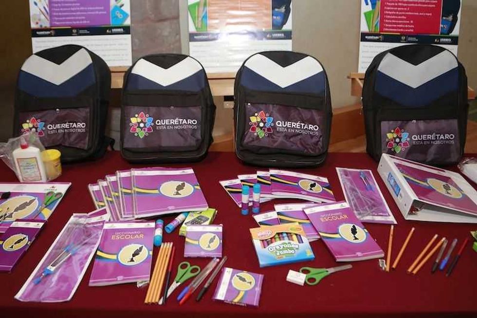 utiles-escolares-gratuitos-en-queretaro-07