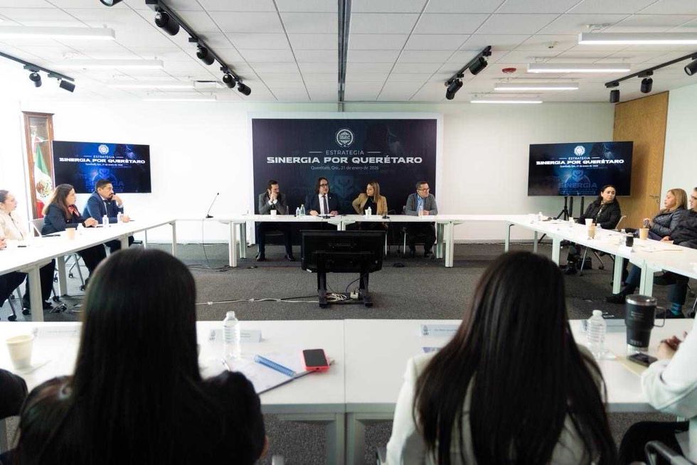 V\u00edctor Antonio de Jes\u00fas Hern\u00e1ndez, Fiscal General de Quer\u00e9taro, durante presentaci\u00f3n estrategia SINERGIA ante LXI Legislatura del estado