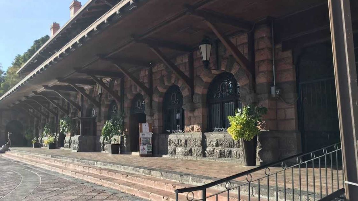 Vecinos del Centro Histórico participan en mesas de diálogo sobre la planeación urbana del Tren México-Querétaro.