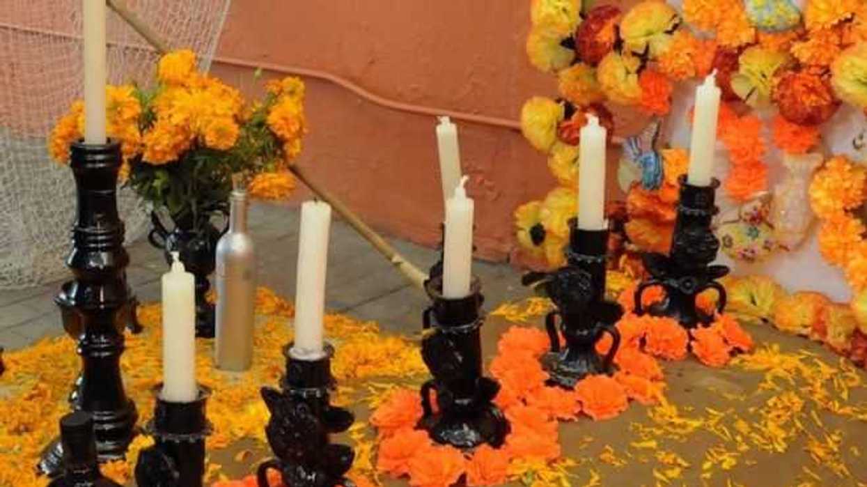 velas-ofrenda-dia-de-muertos