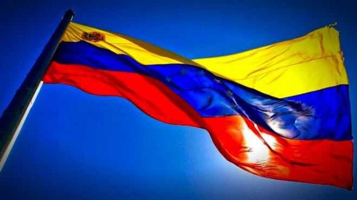 venezuela-pospondra-reconversion-monetaria