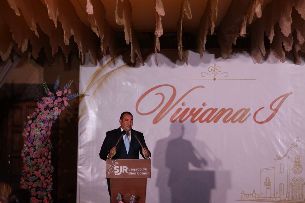Viviana Landeras Cort\u00e9s es presentada como reina de la Feria San Juan del R\u00edo 2026 en el Portal del Diezmo