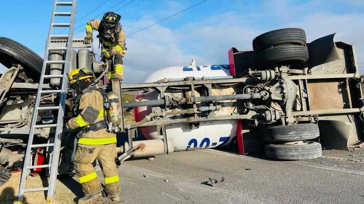 volcadura-de-pipa-gas-express-nieto