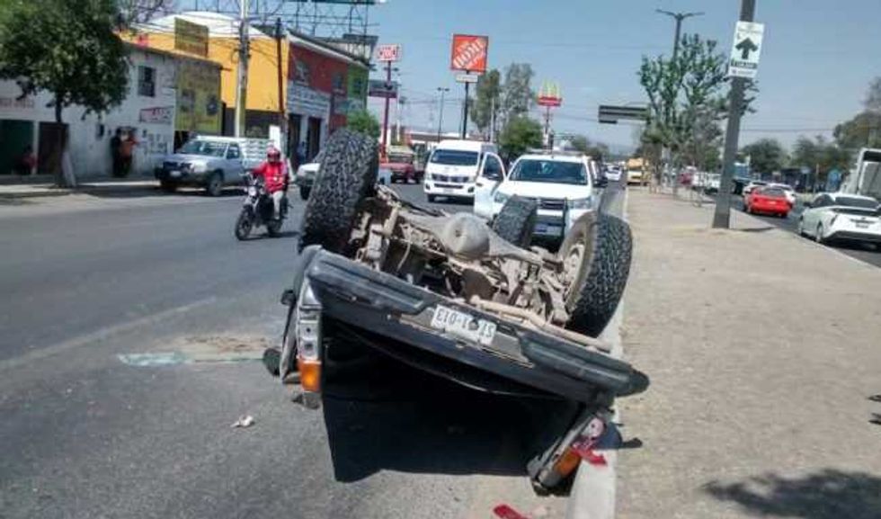 volcadura paseo central 1