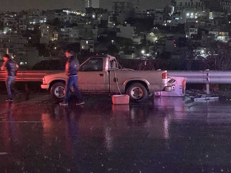 volcadura pipa autopista mexico queretaro 4