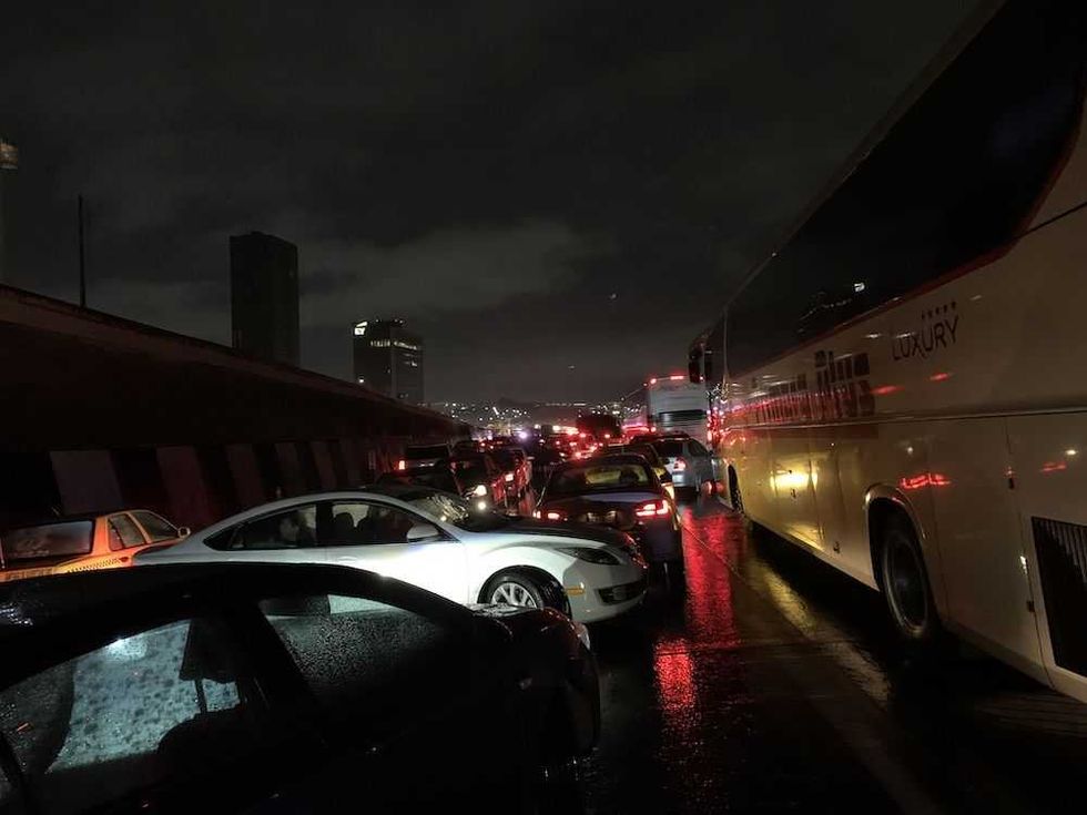 volcadura pipa autopista mexico queretaro 6