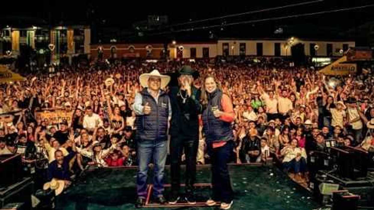 Yeison Jiménez deleitó a su pueblo natal en Fiestas de la Cordialidad. Fotos/ Prensa / Yeison Jiménez.