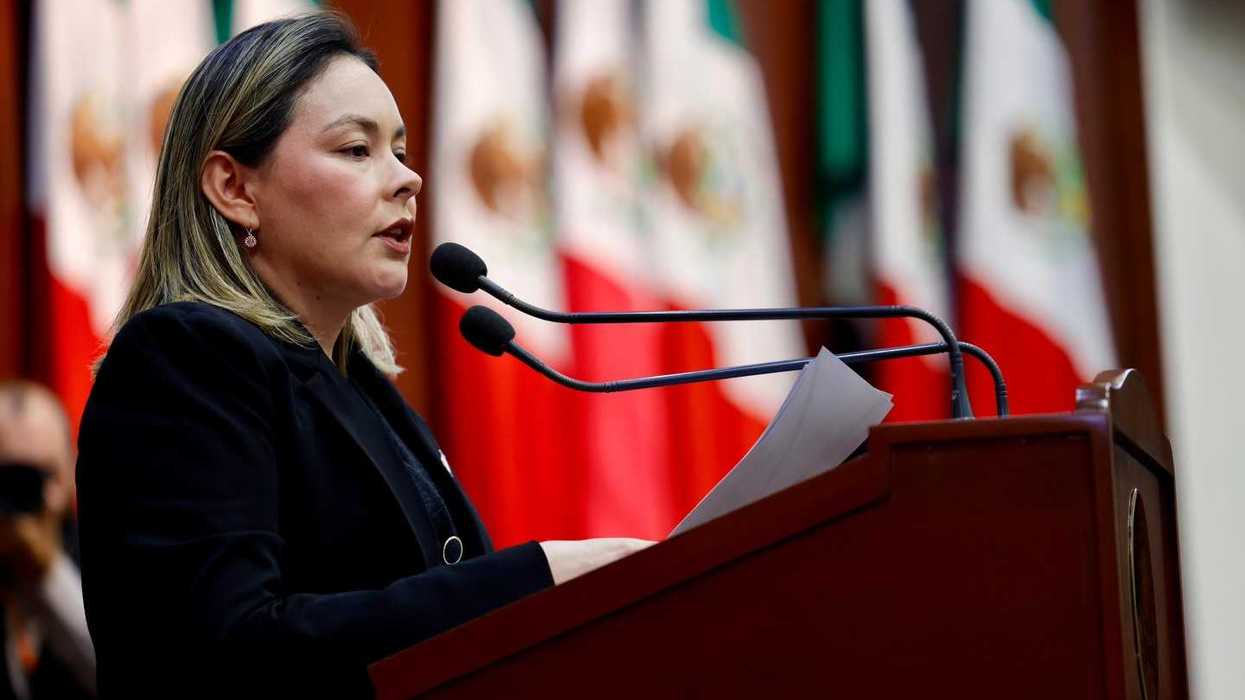 Yeraldine Bonilla Valverde rinde protesta como gobernadora interina de Sinaloa tras licencia de Rubén Rocha Moya por acusación de Estados Unidos.
