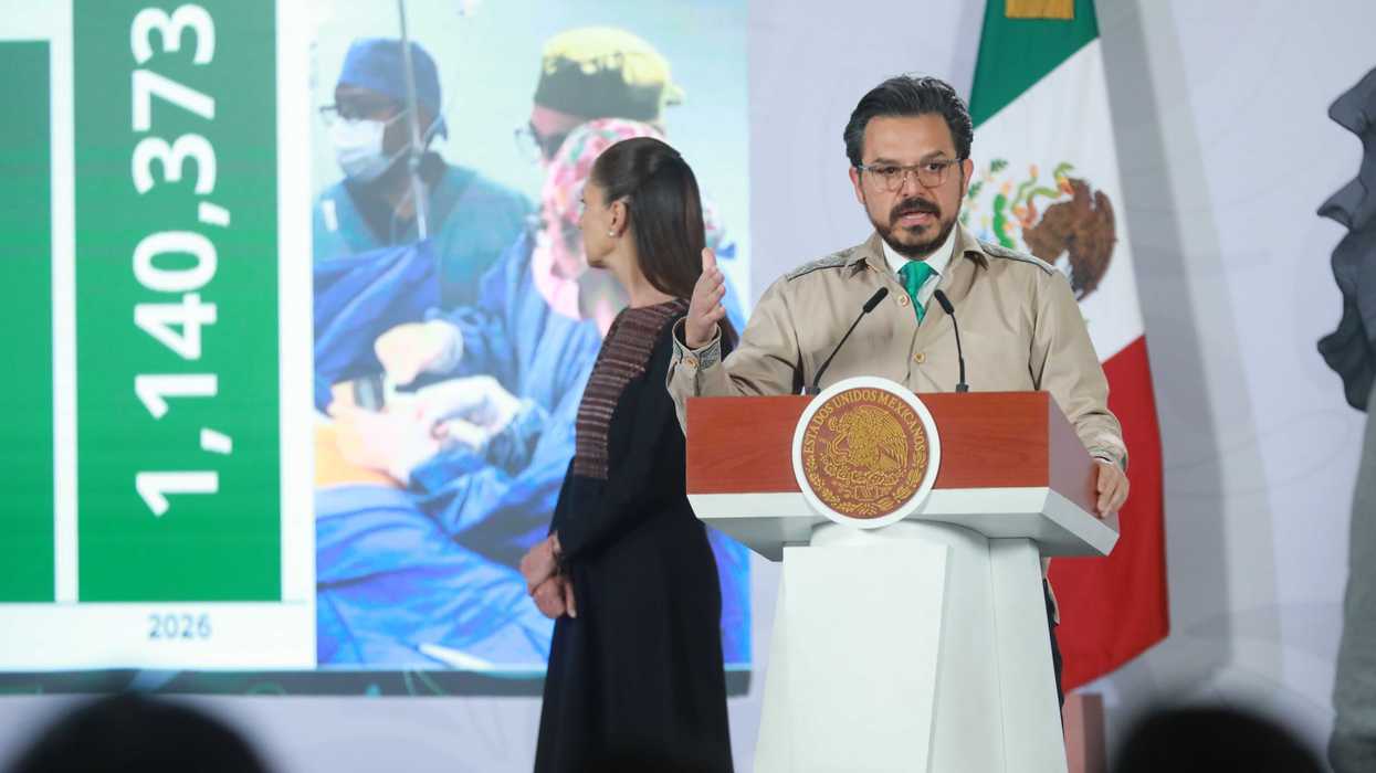 Zoé Robledo, director del IMSS, al podio con la cifra de 1 millón 140 mil 373 cirugías realizadas a julio de 2026 proyectada.