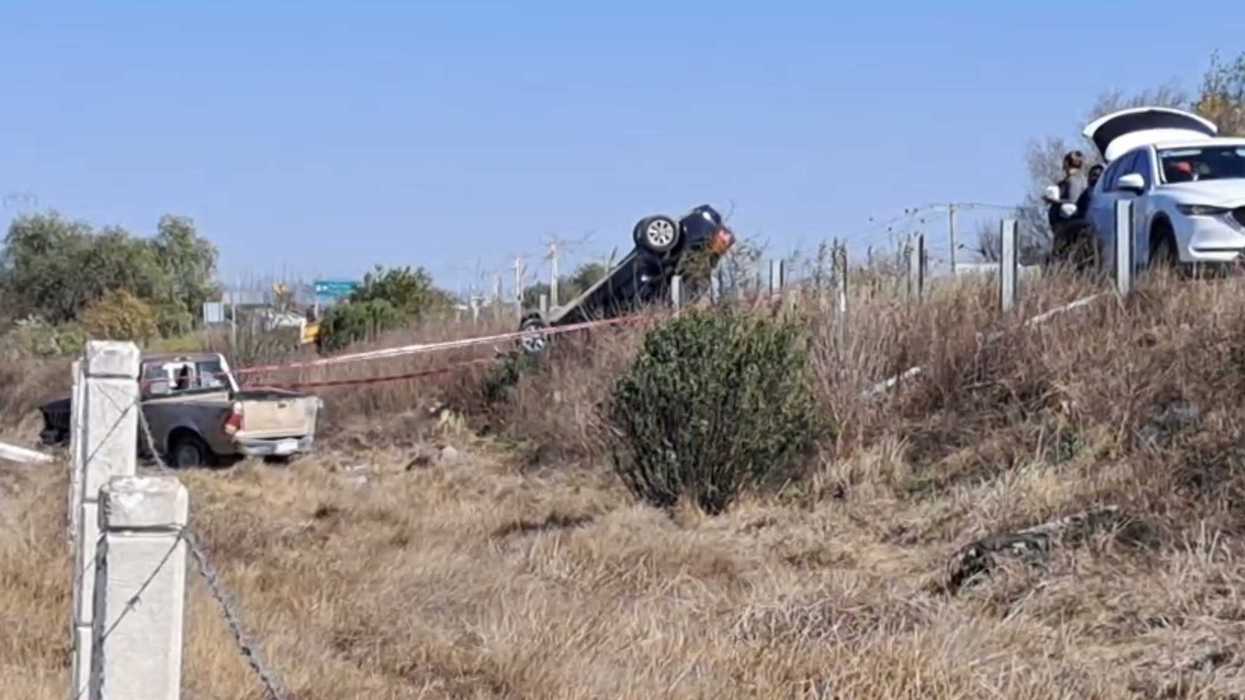 Zona del choque mortal en carretera Huichapan-Palmillas a la altura del kilómetro 75 en San Juan del Río, Querétaro