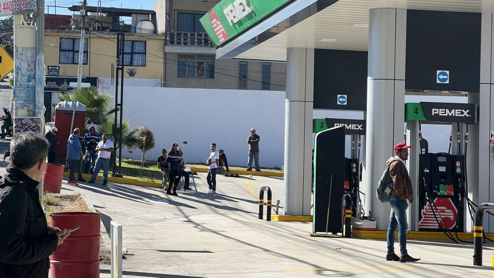 Condena Municipio de Querétaro provocada por propietario de gasolinera.