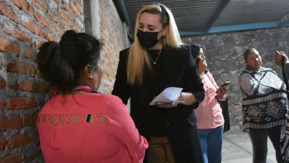 Invita presidenta de DIF de Querétaro capital a programa “Con Ellas”.
