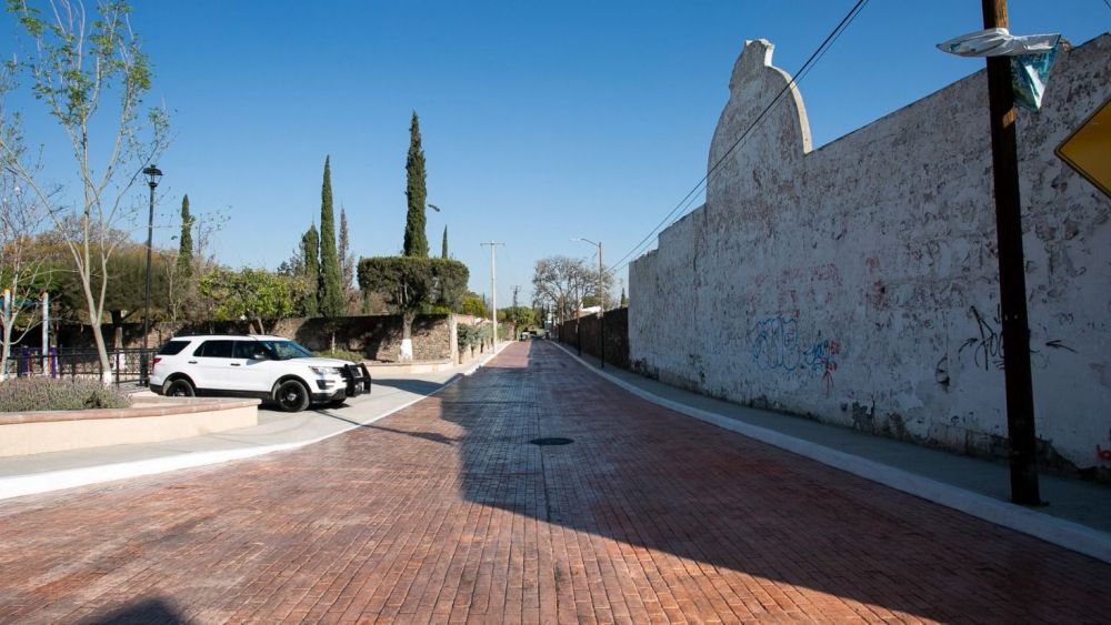 Inédita obra estatal y municipal en colonia de San Juan del Río.