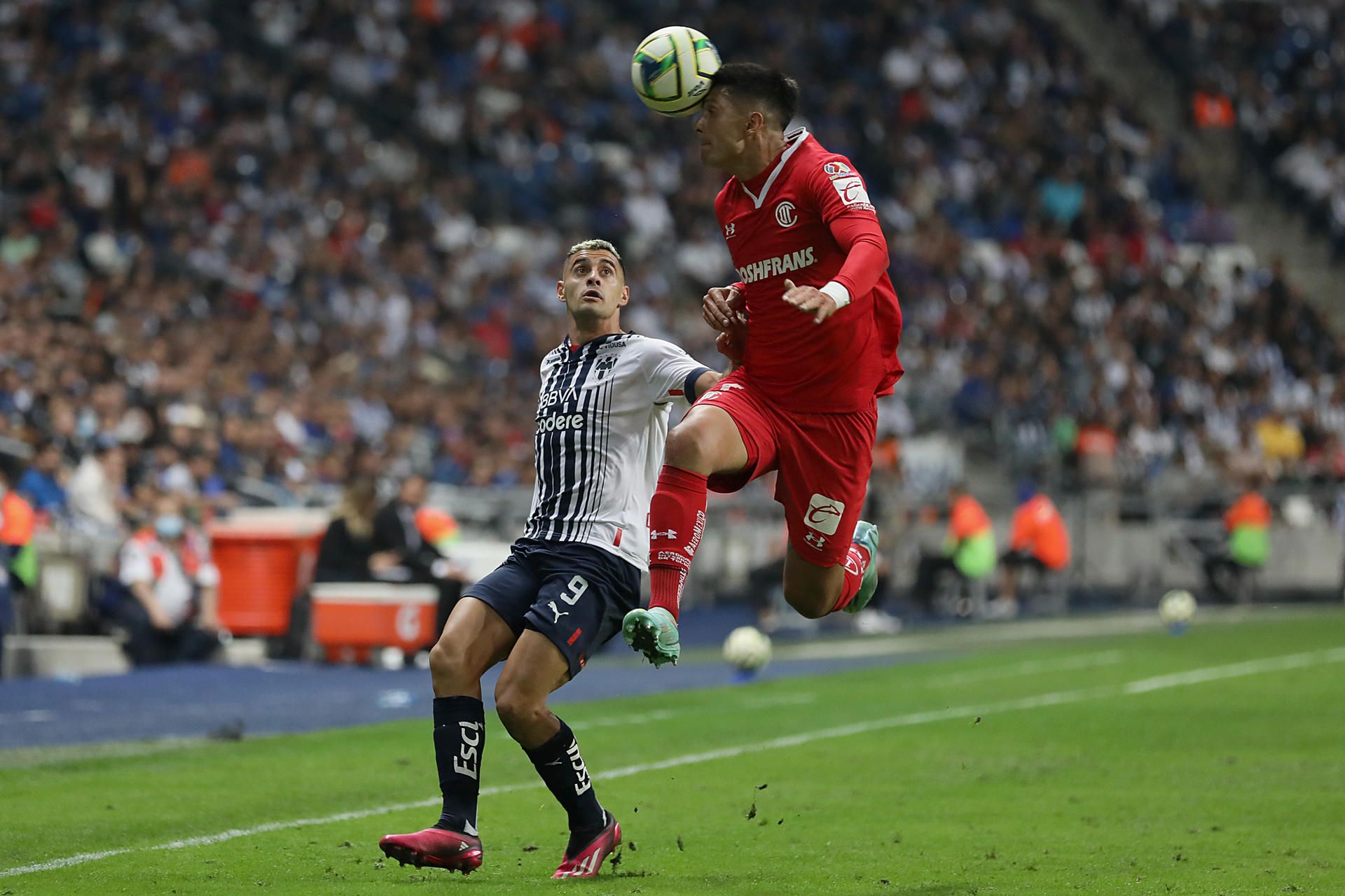 El Campeón Pachuca, Del Uruguayo Guillermo Almada, Lidera Clausur...