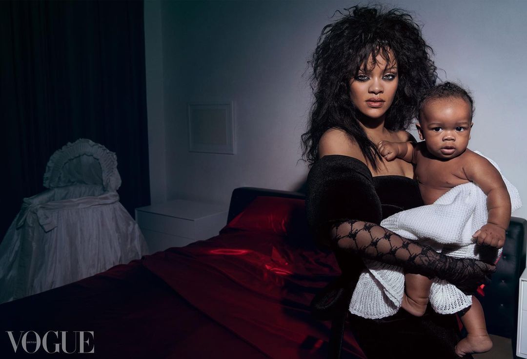 Rihanna posa por primera vez embarazada, de su primogé...