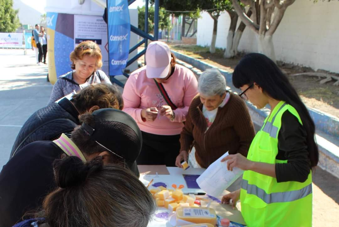 Jóvenes realizan mural en Parque Pedregoso de San Juan del Río