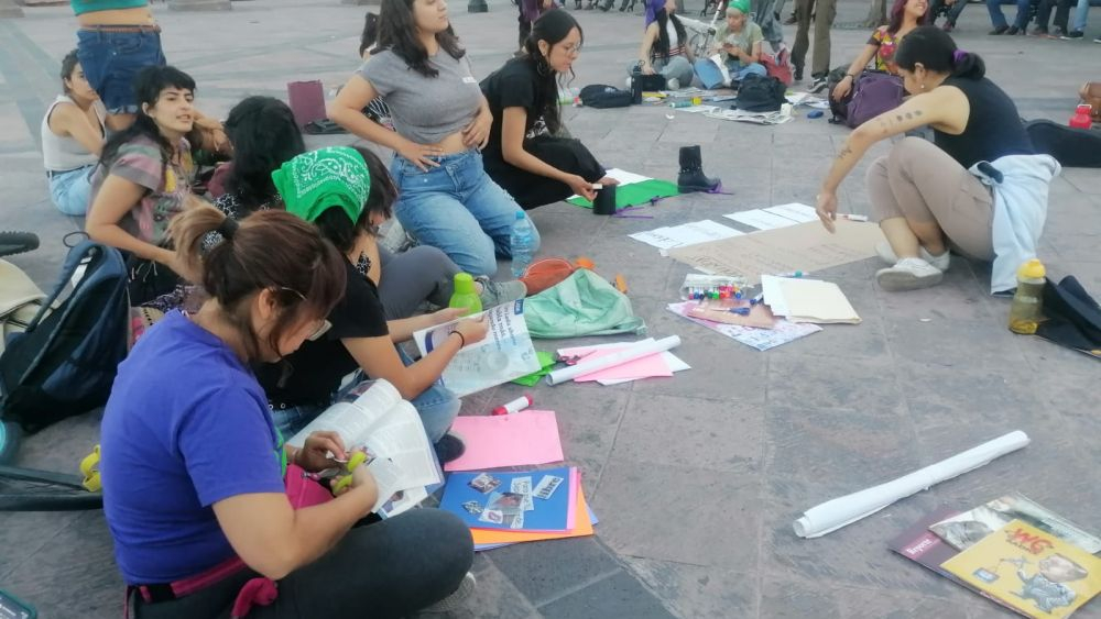Verbalizan violencias durante el 8M en Querétaro.