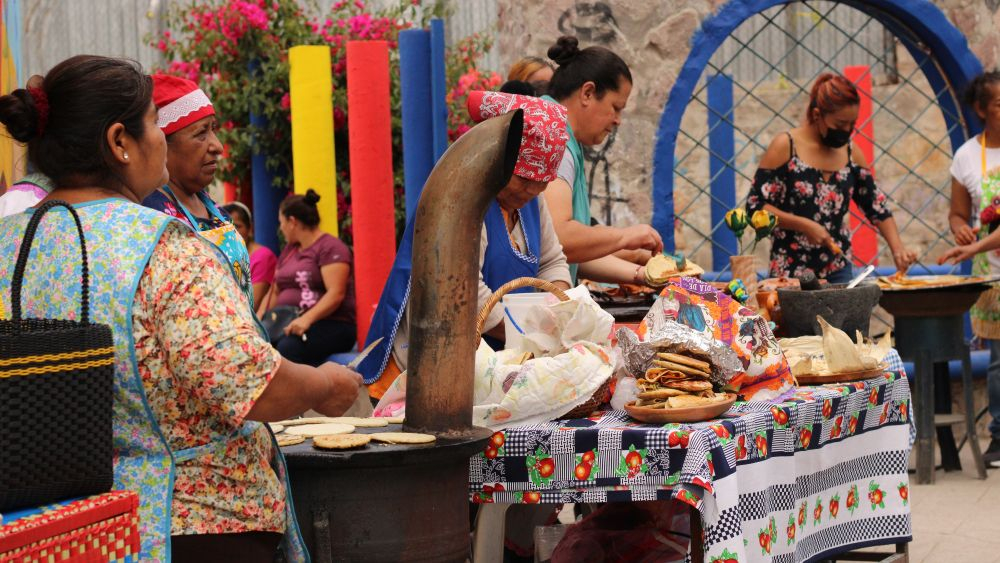 Alistan ‘Festival de la gordita y la dobladita’ en El Carrizo, San Juan del Río.
