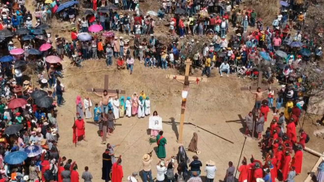 Pasión y muerte de Jesús en la comunidad de La Valla, en San Juan del Río: FOTOS: LESLYE APARICIO