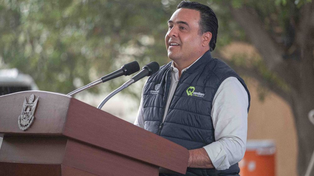 Entrega Mauricio Kuri mejoramiento de calles en Querétaro Capital.