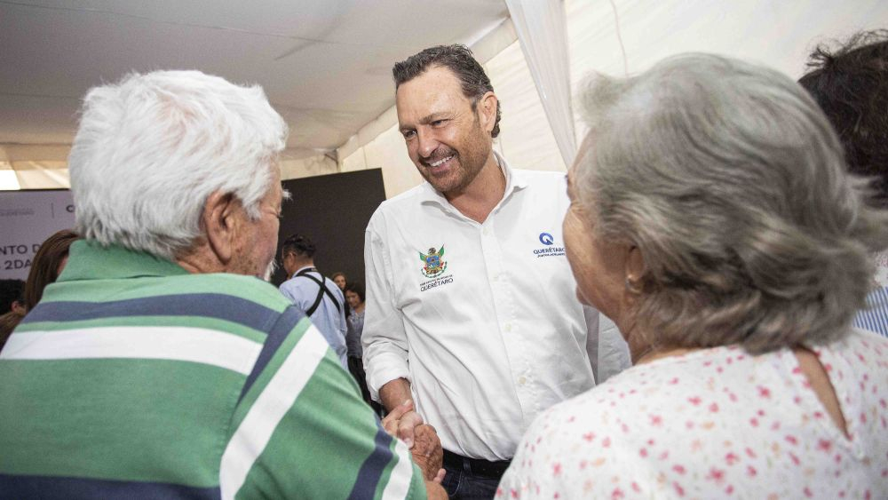 Entrega Mauricio Kuri mejoramiento de calles en Querétaro Capital.