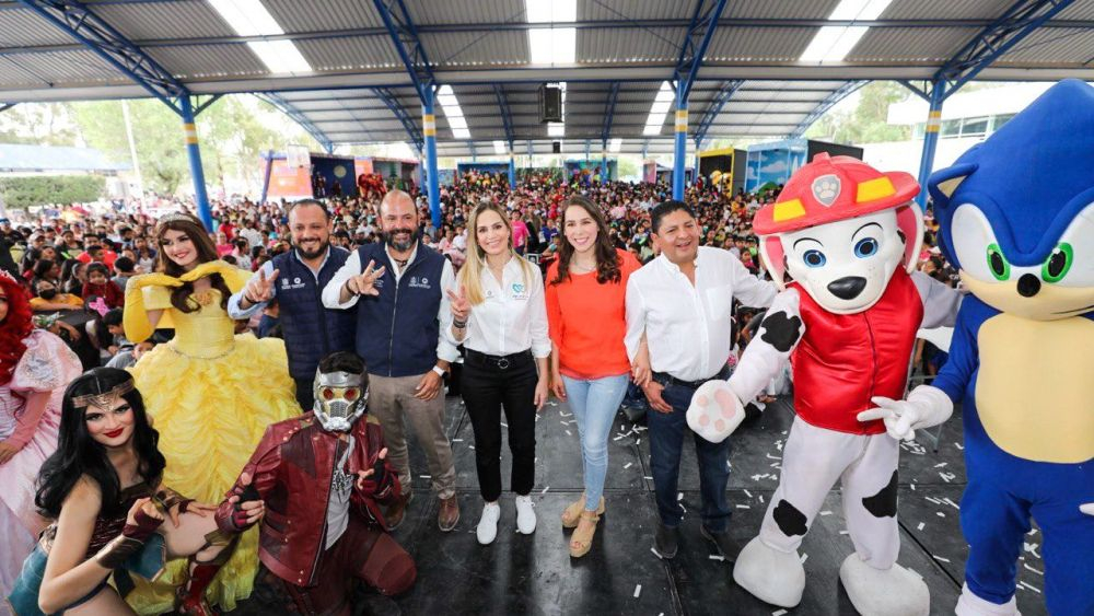 DIF Estatal realiza Festival Alegría en Cadereyta de Montes