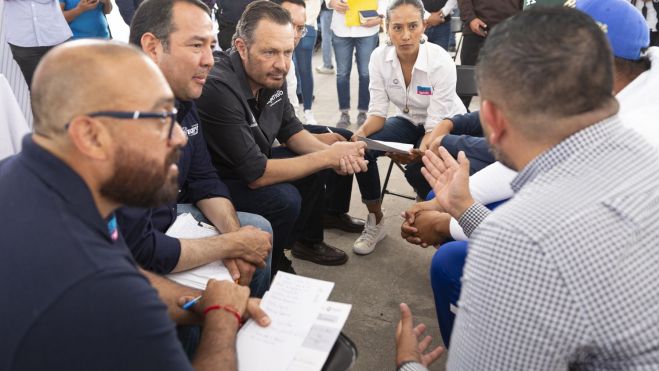 Atiende Kuri a habitantes de Loma Alta en jornadas ‘Contigo’ en San Juan del Río.