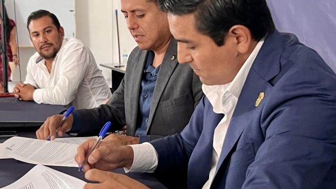 Alianza educativa: UAQ en San Juan del Río y Pedro Escobedo firman convenio.