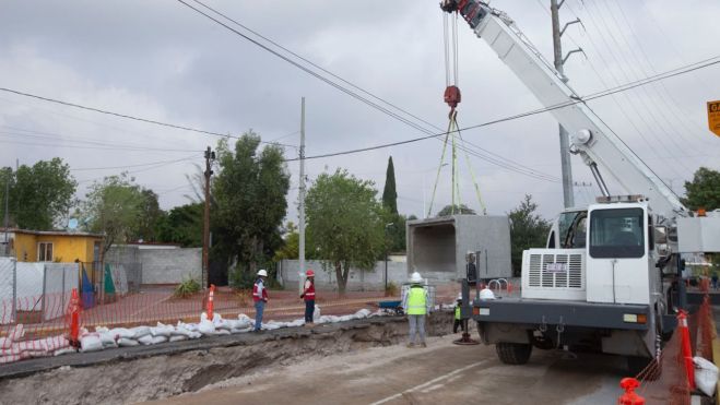 Supervisa Cabrera Valencia avances de obra en Avenida Tecnológico.