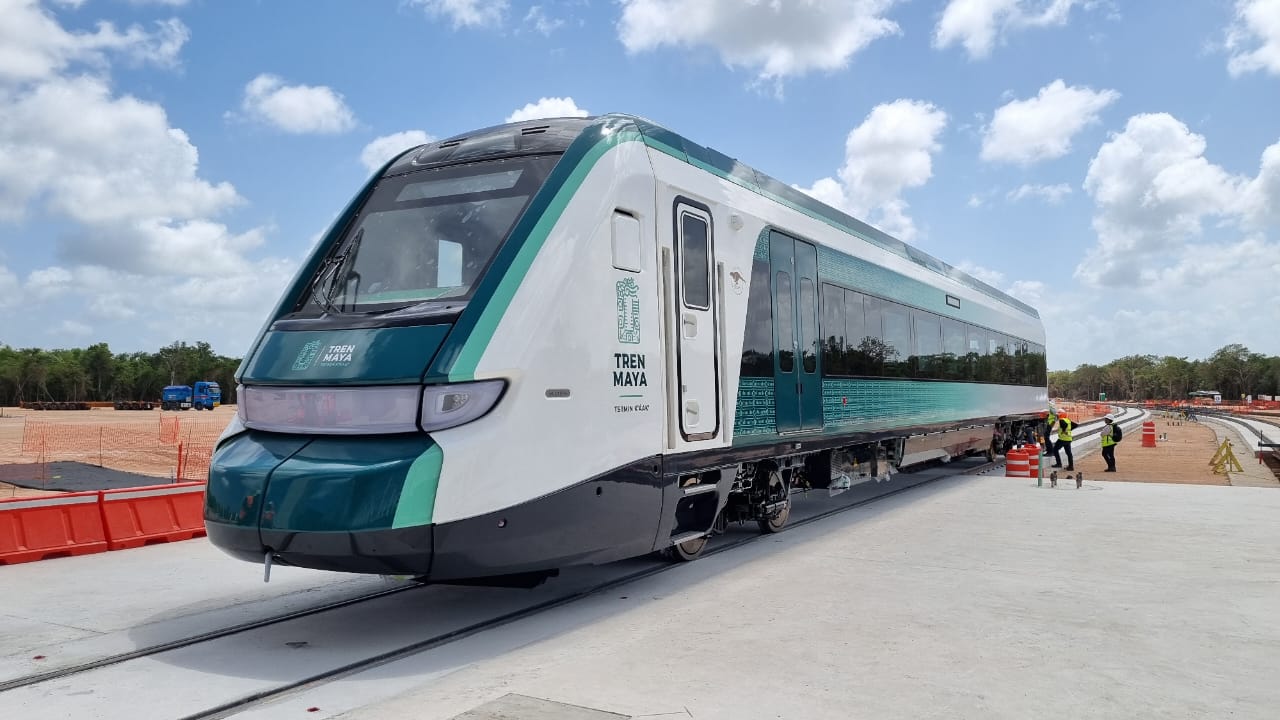 Alstom entrega el primer tren Xiinbal del Proyecto Tren Maya