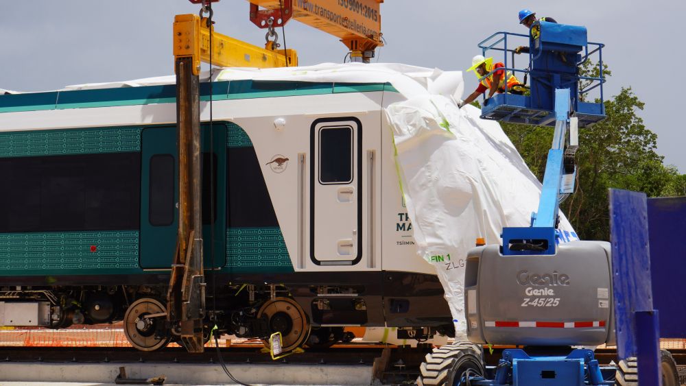 Alstom entrega el primer tren Xiinbal del Proyecto Tren Maya.