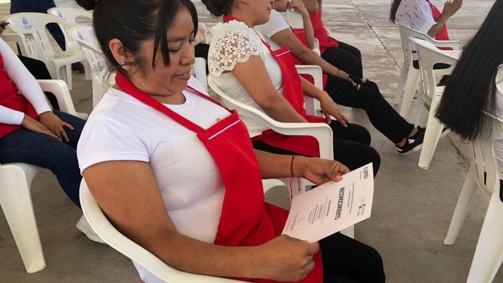 Capacitan a 60 mujeres para autoempleo en San Juan del Río y Amealco.