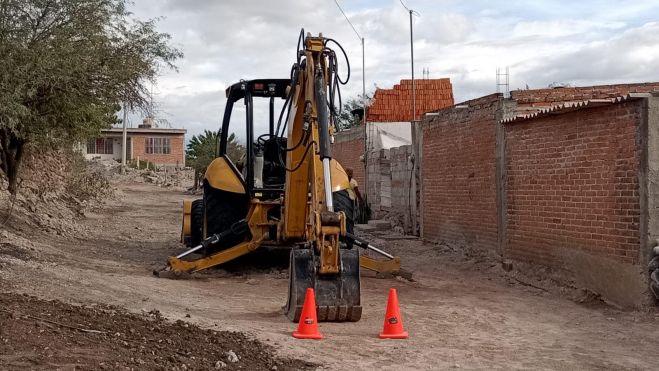 Destina Roberto Cabrera más de 1 mdp a obras urbanas en Santa Rosa Xajay.