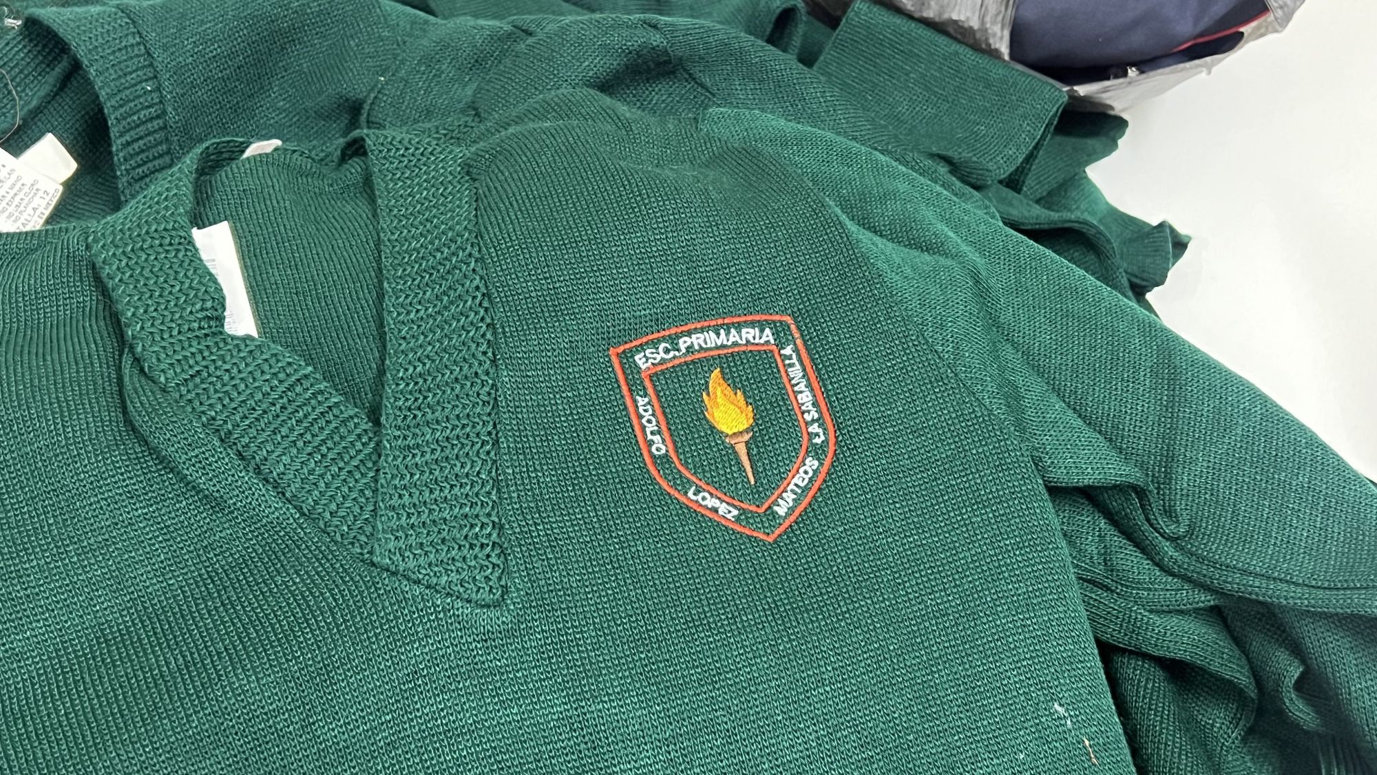 Personaliza Tus Uniformes Escolares Con Bordados De Calidad En Ha