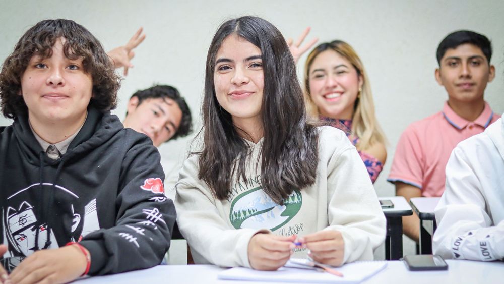 Universidad Tecnológica de San Juan da bienvenida a más de mil estudiantes.