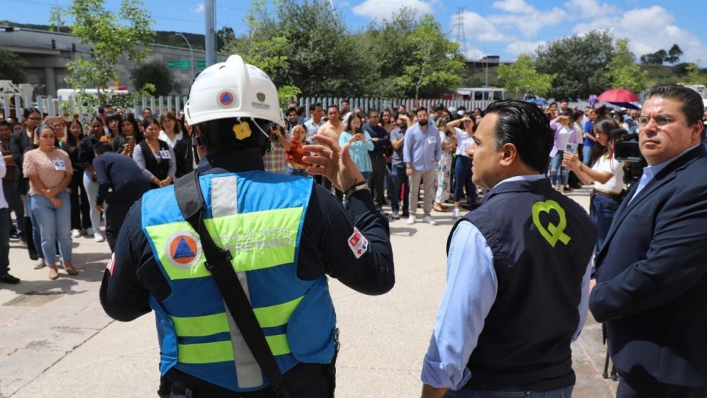 Simulacro en Querétaro reduce tiempos de evacuación.