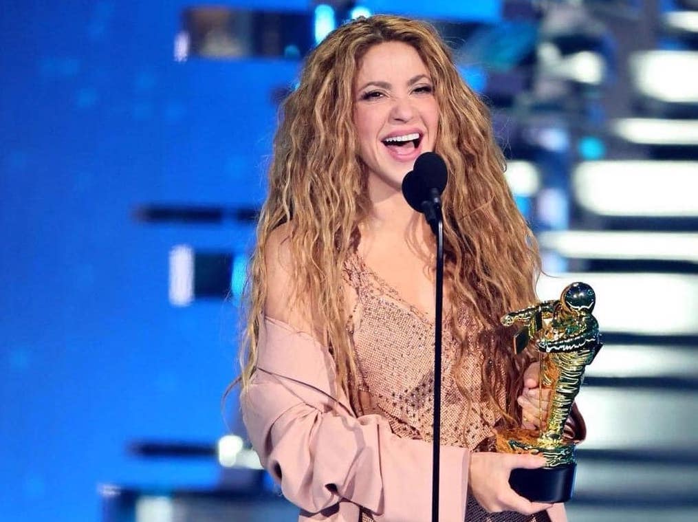 Shakira hace historia en los Latin Grammys