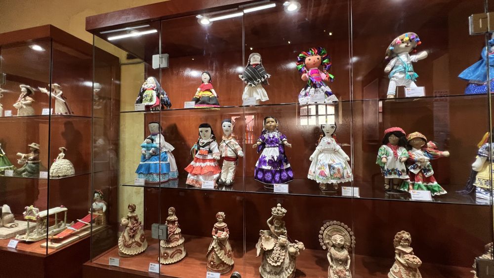 Amealco celebra el arte y la tradición de la muñeca otomí.