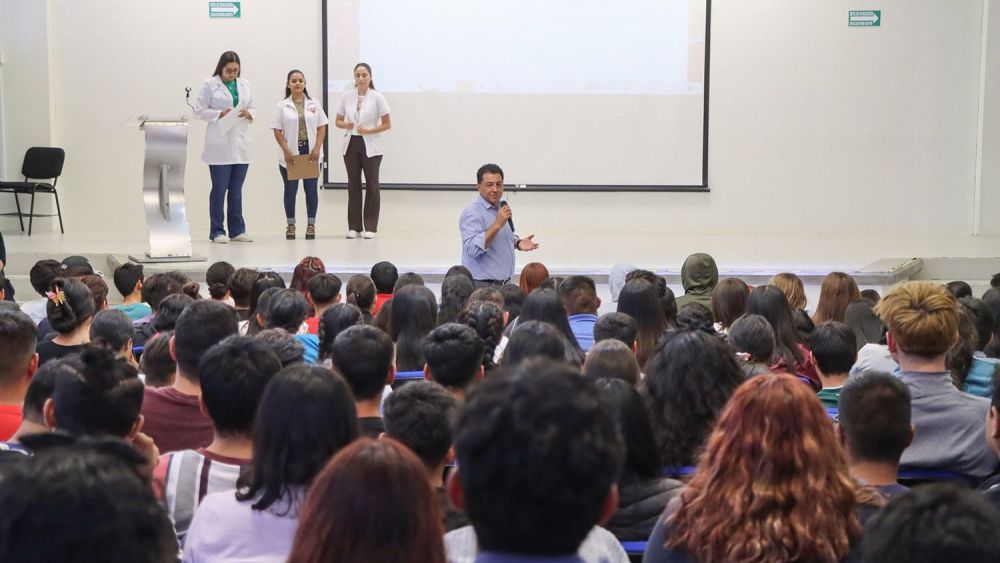 Inicia jornada en prevención de adicciones a estudiantes de la Tecnológica en San Juan del Río.