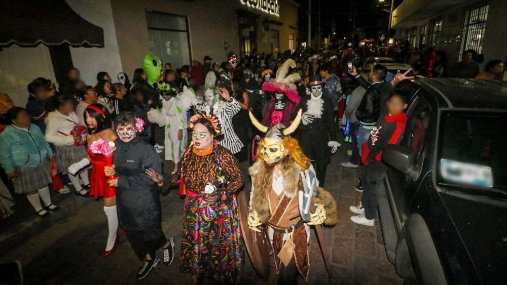 Marcha de los Muertos y Concurso de Disfraces reviven a San Juan del Río.