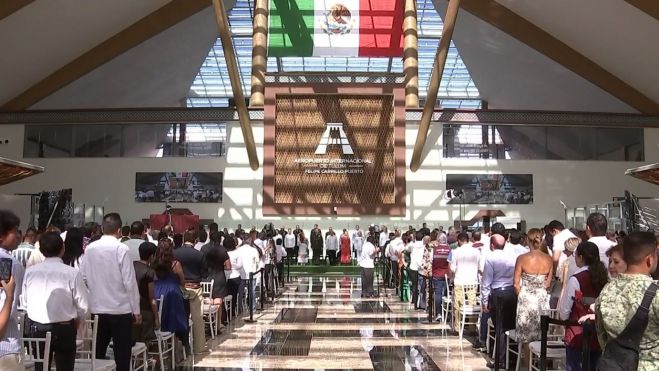 AMLO visita Quintana Roo para inaugurar nuevo aeropuerto internacional.