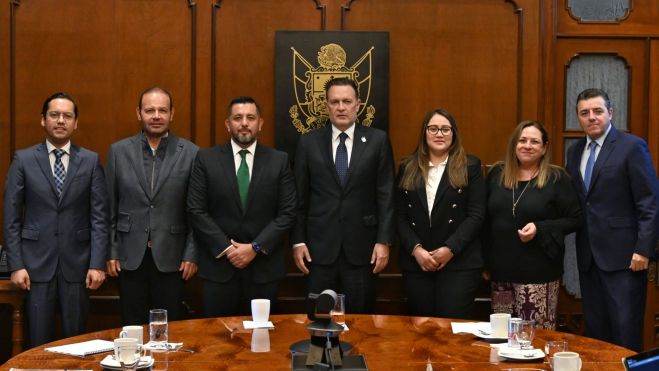 Anuncian cambios en gabinete de Querétaro tras licencias de Murguía y Dorantes.