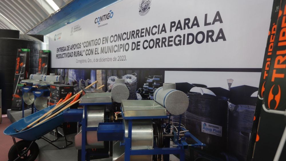 Gobierno entrega apoyos a más de 500 productores en Corregidora.