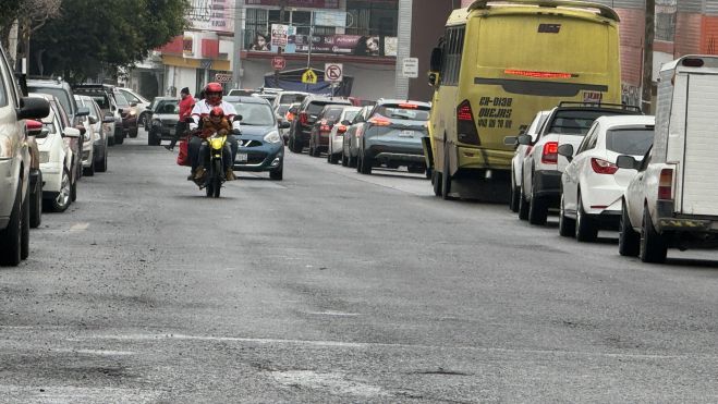 Peregrinación de Los Farolitos provoca cierres viales en San Juan del Río.
